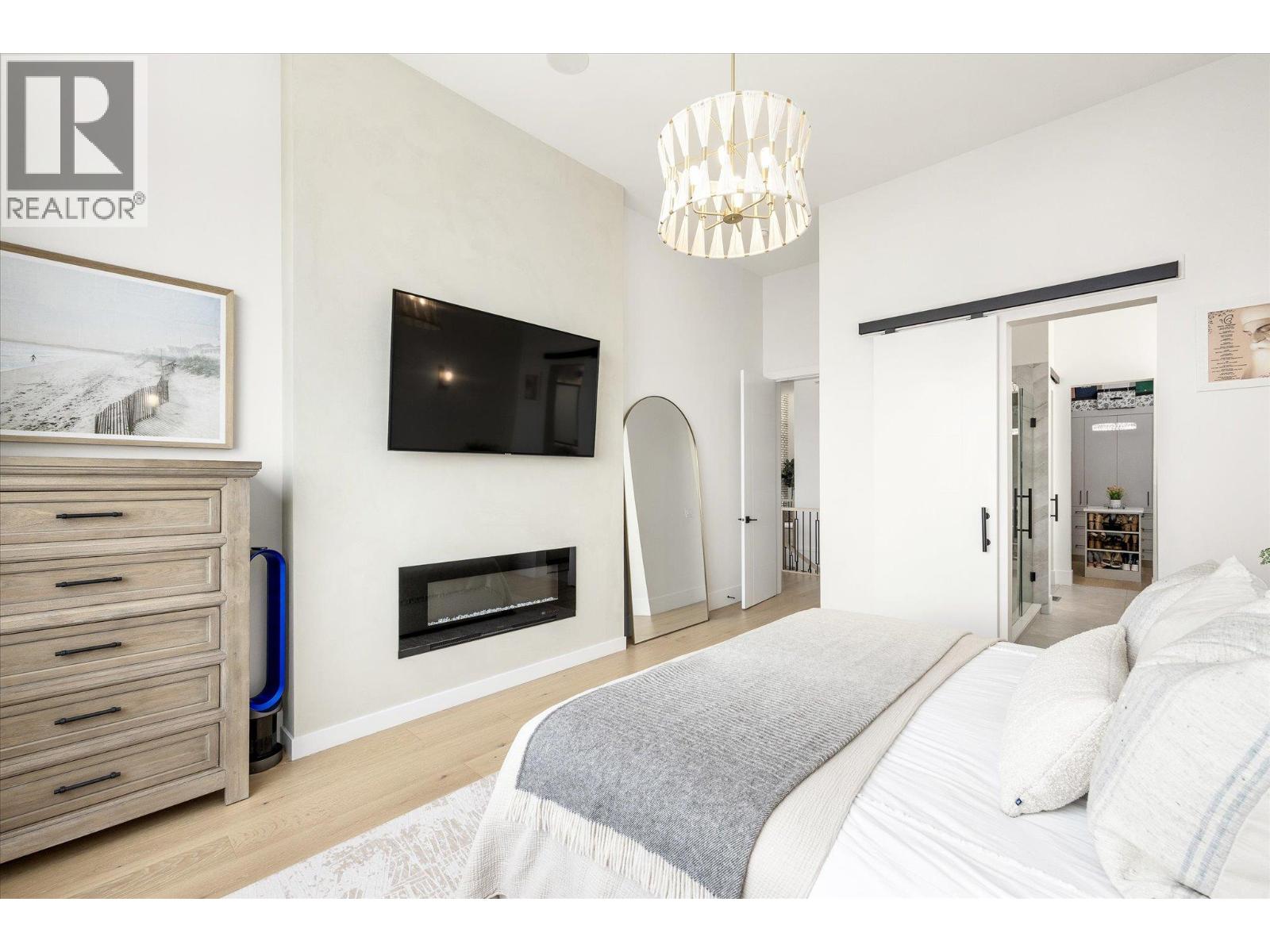 2585 Casa Palmero Drive