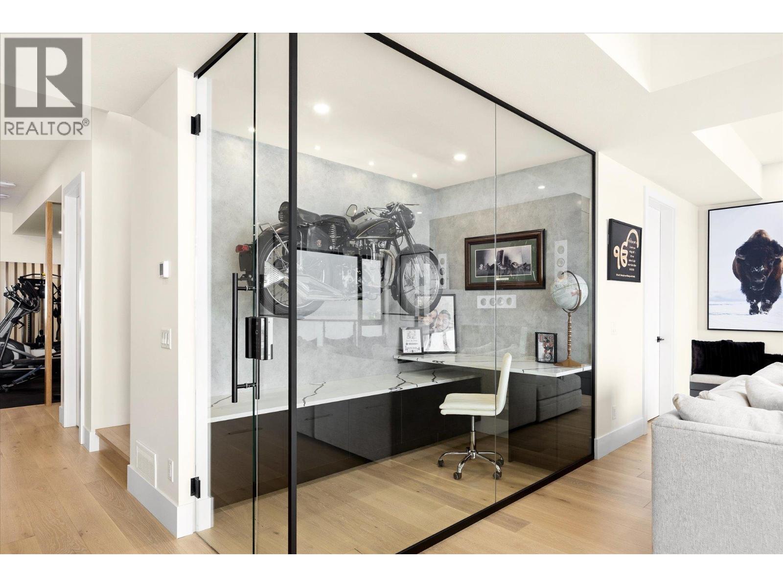2585 Casa Palmero Drive