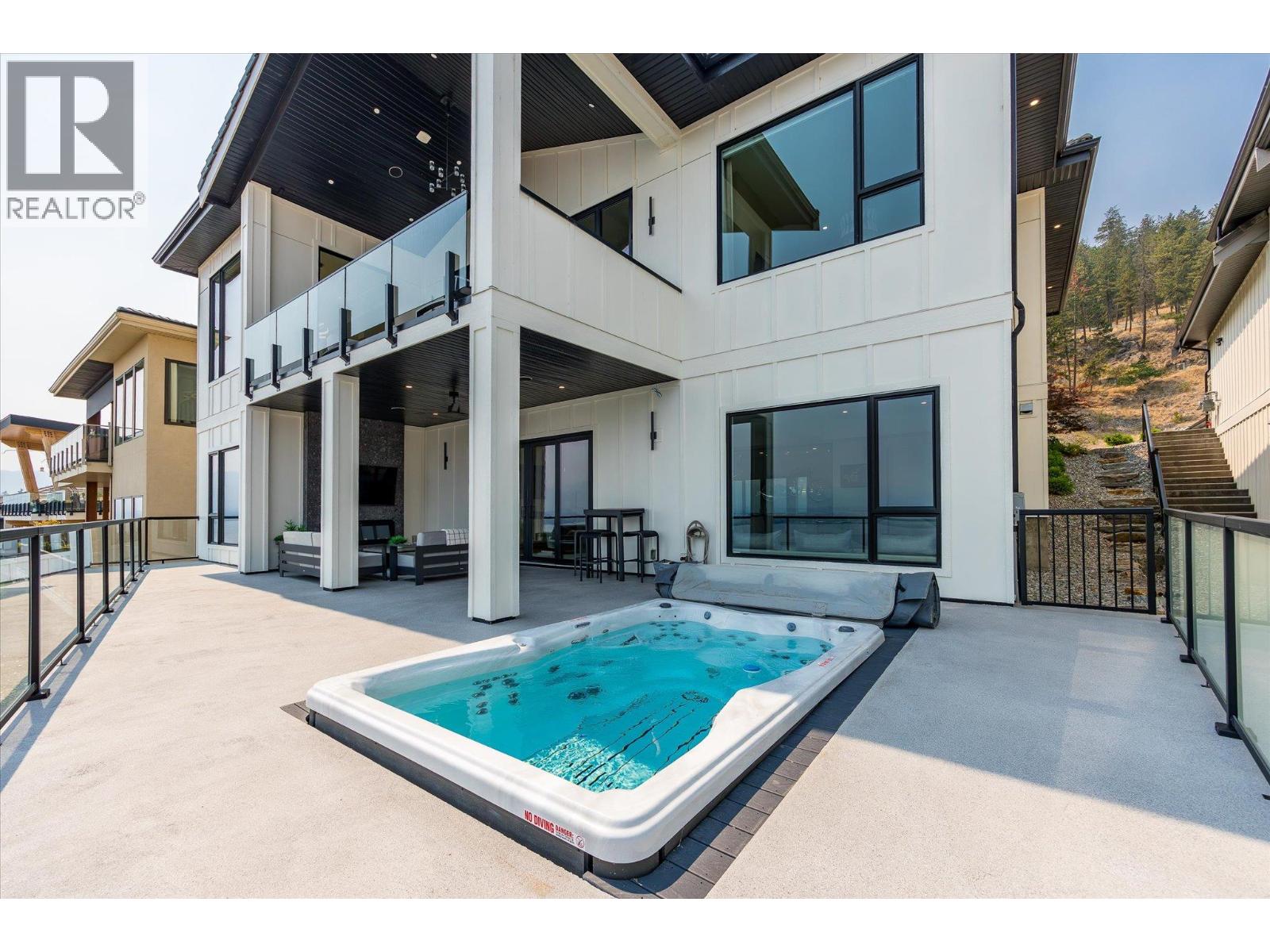 2585 Casa Palmero Drive