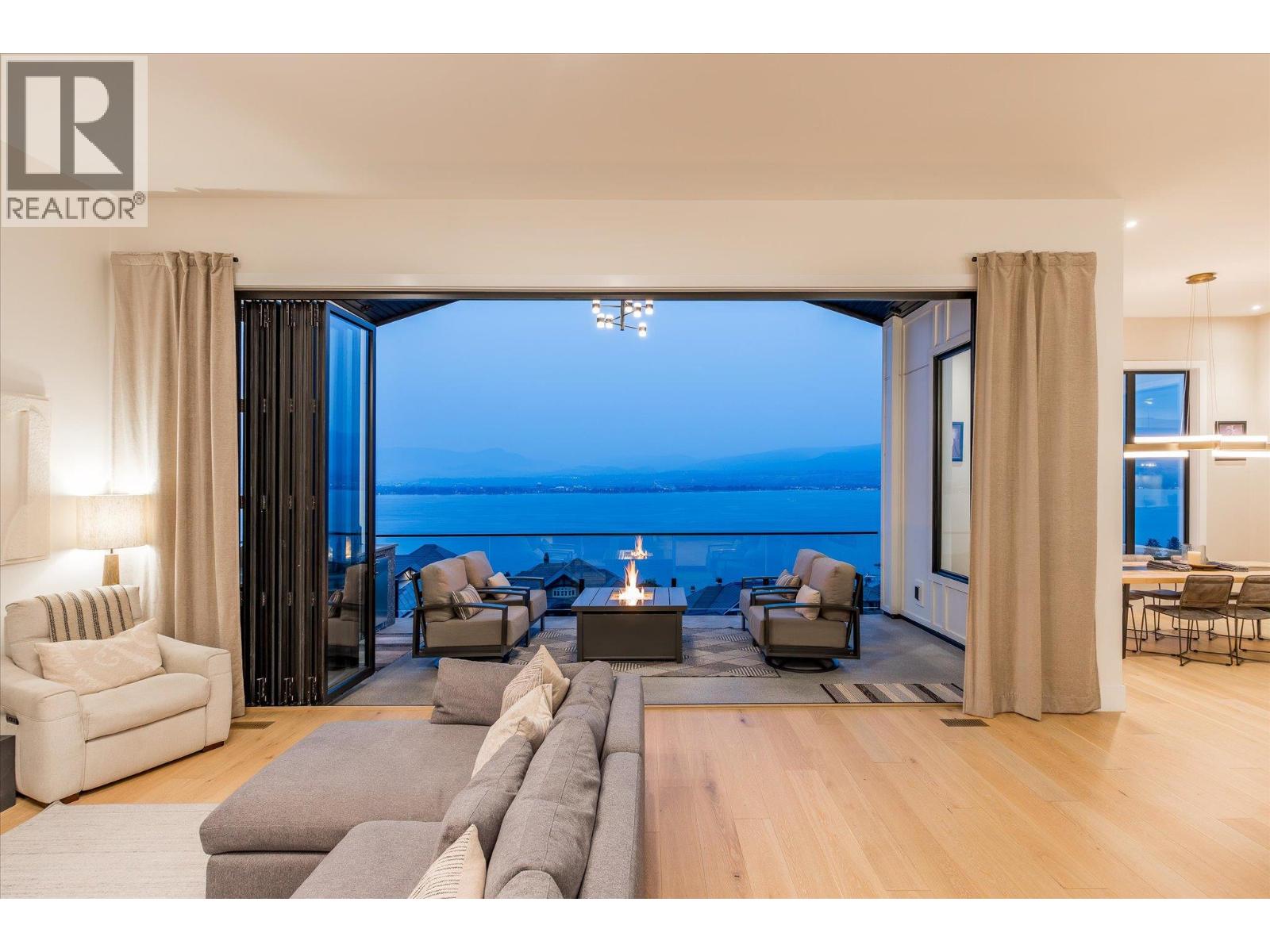 2585 Casa Palmero Drive