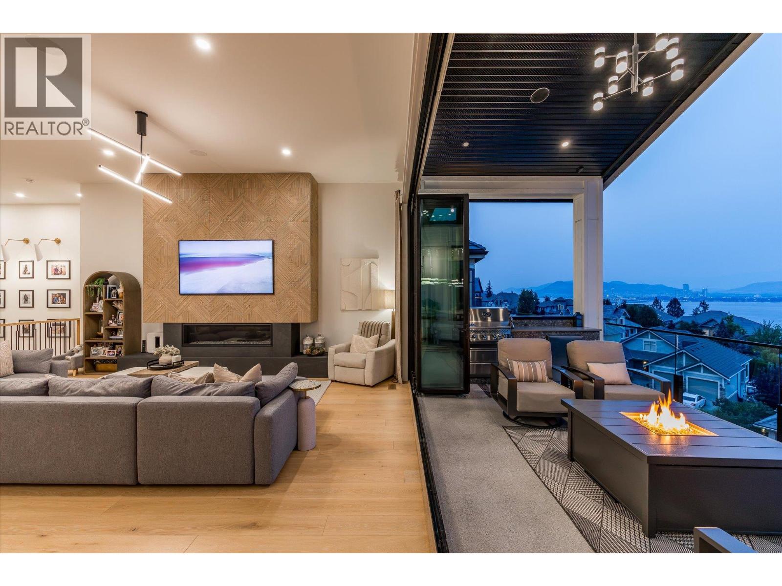 2585 Casa Palmero Drive
