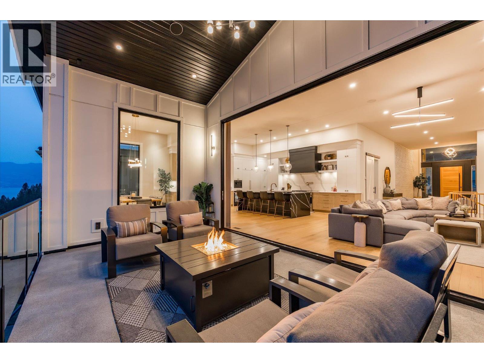 2585 Casa Palmero Drive