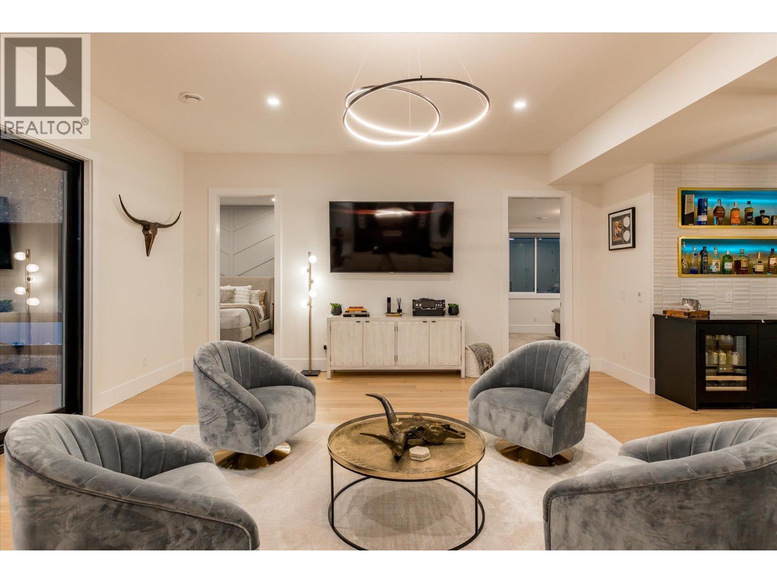 2585 Casa Palmero Drive