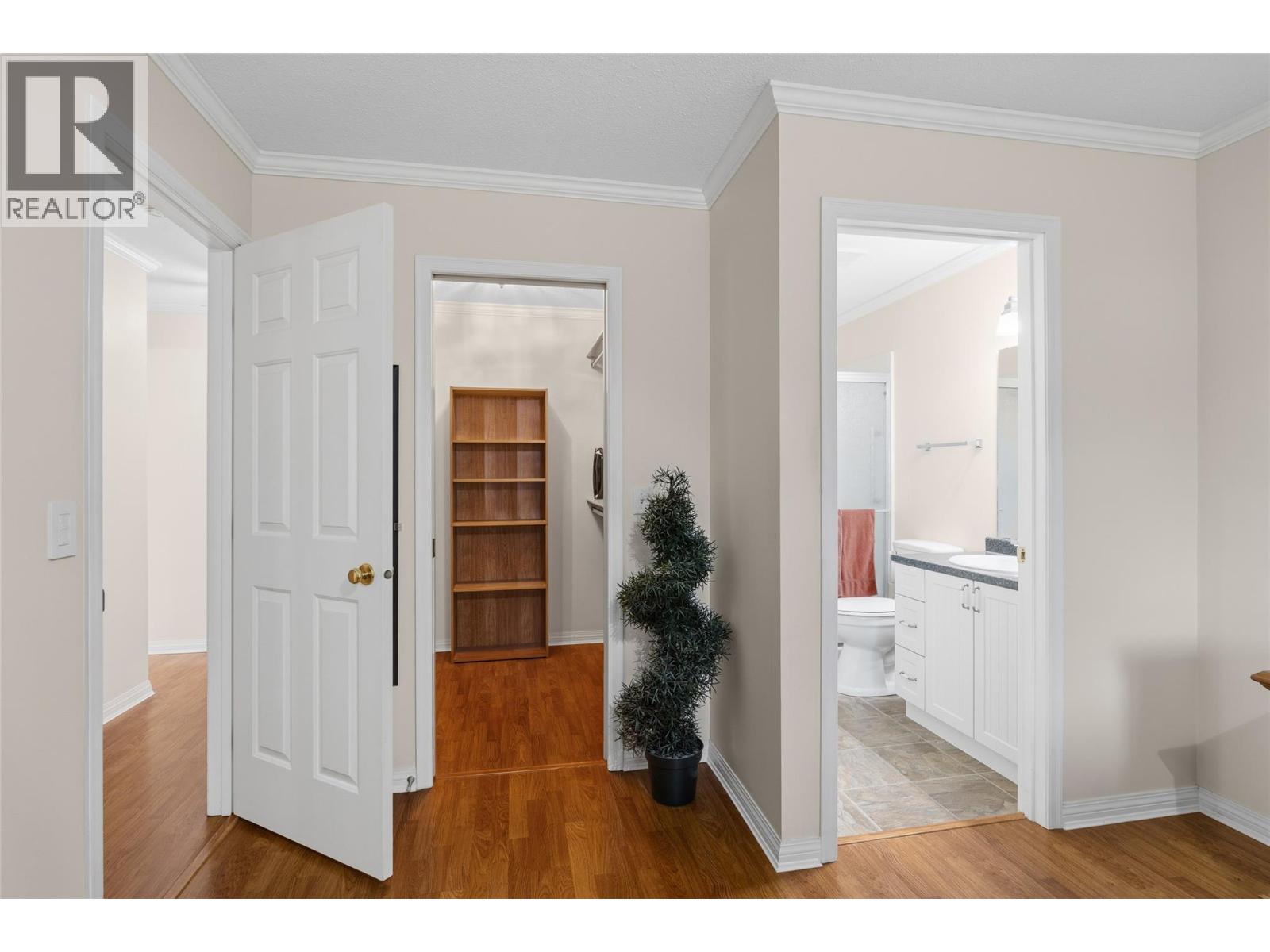 1255 RAYMER Avenue Unit# 548
