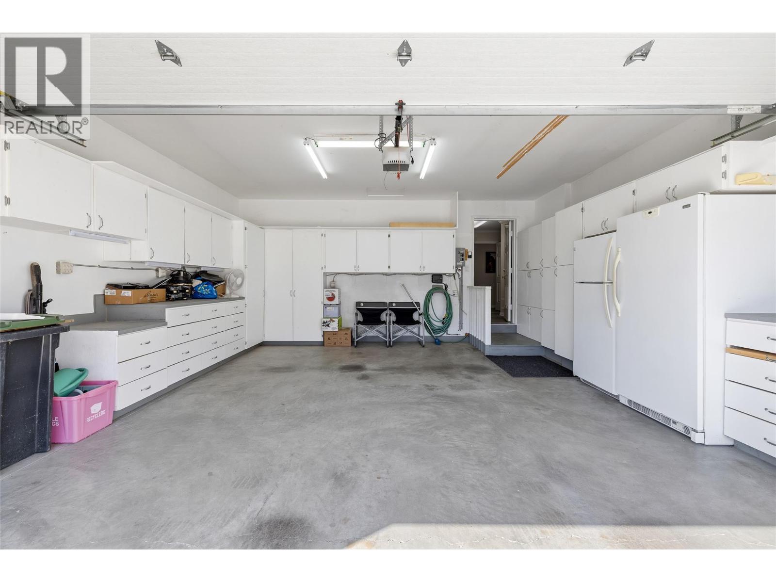 1255 RAYMER Avenue Unit# 548