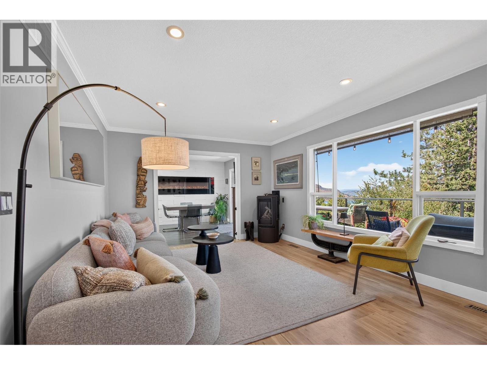 1863 Horizon Drive
