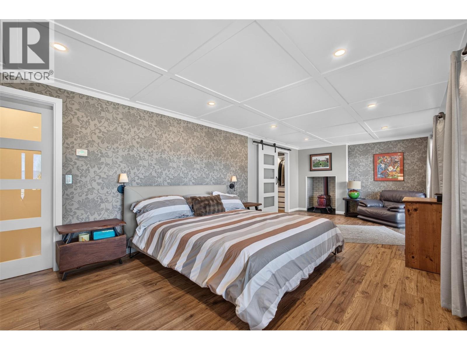 1863 Horizon Drive