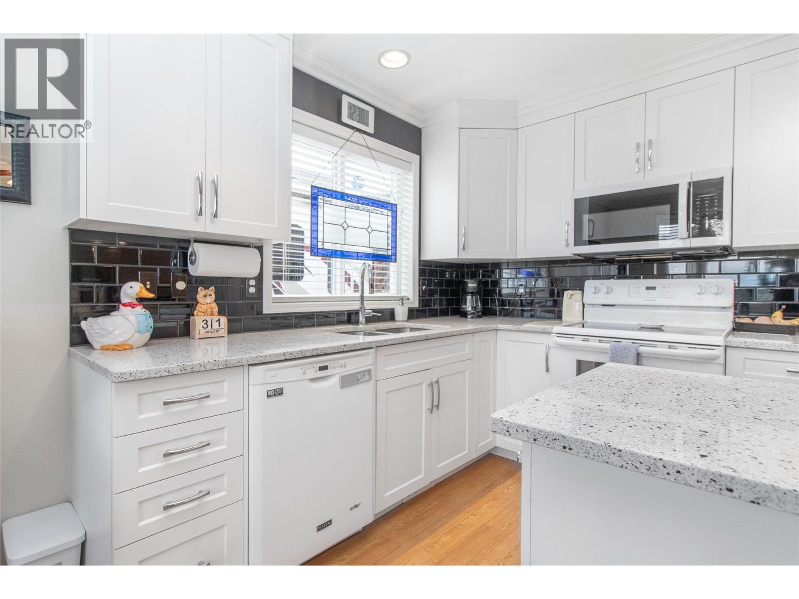 3527 Glen Eagles Drive