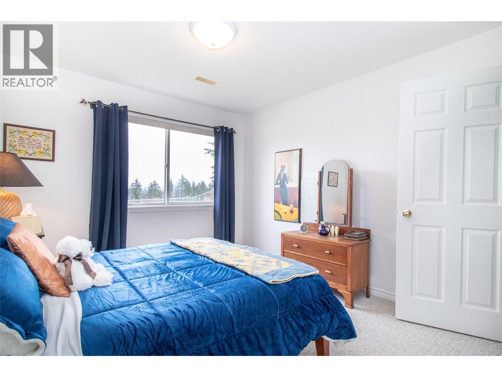 3527 Glen Eagles Drive
