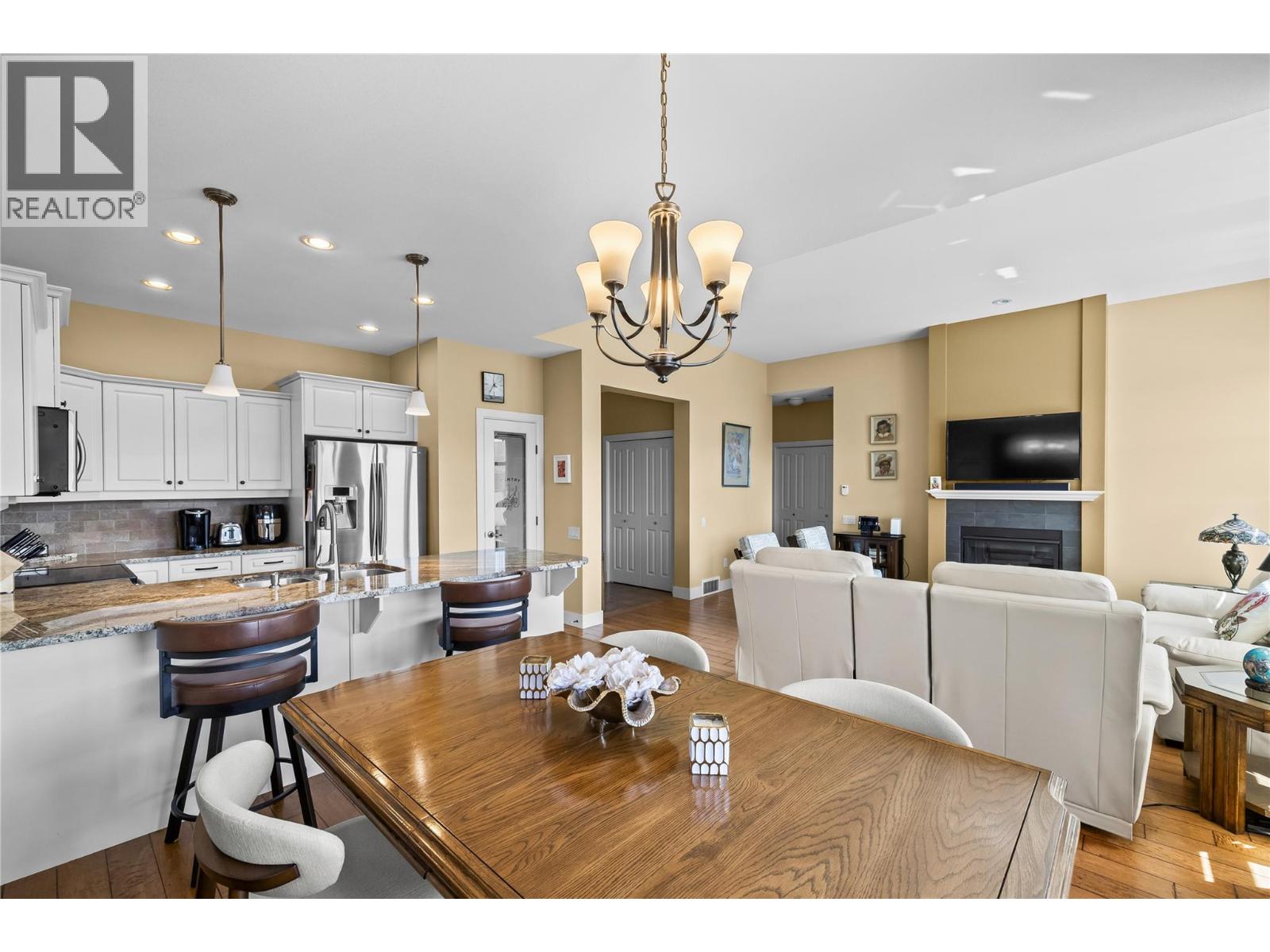2194 Alvarado Trail