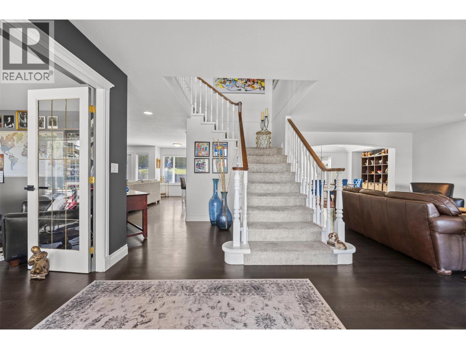 3016 Lakeview Cove Road