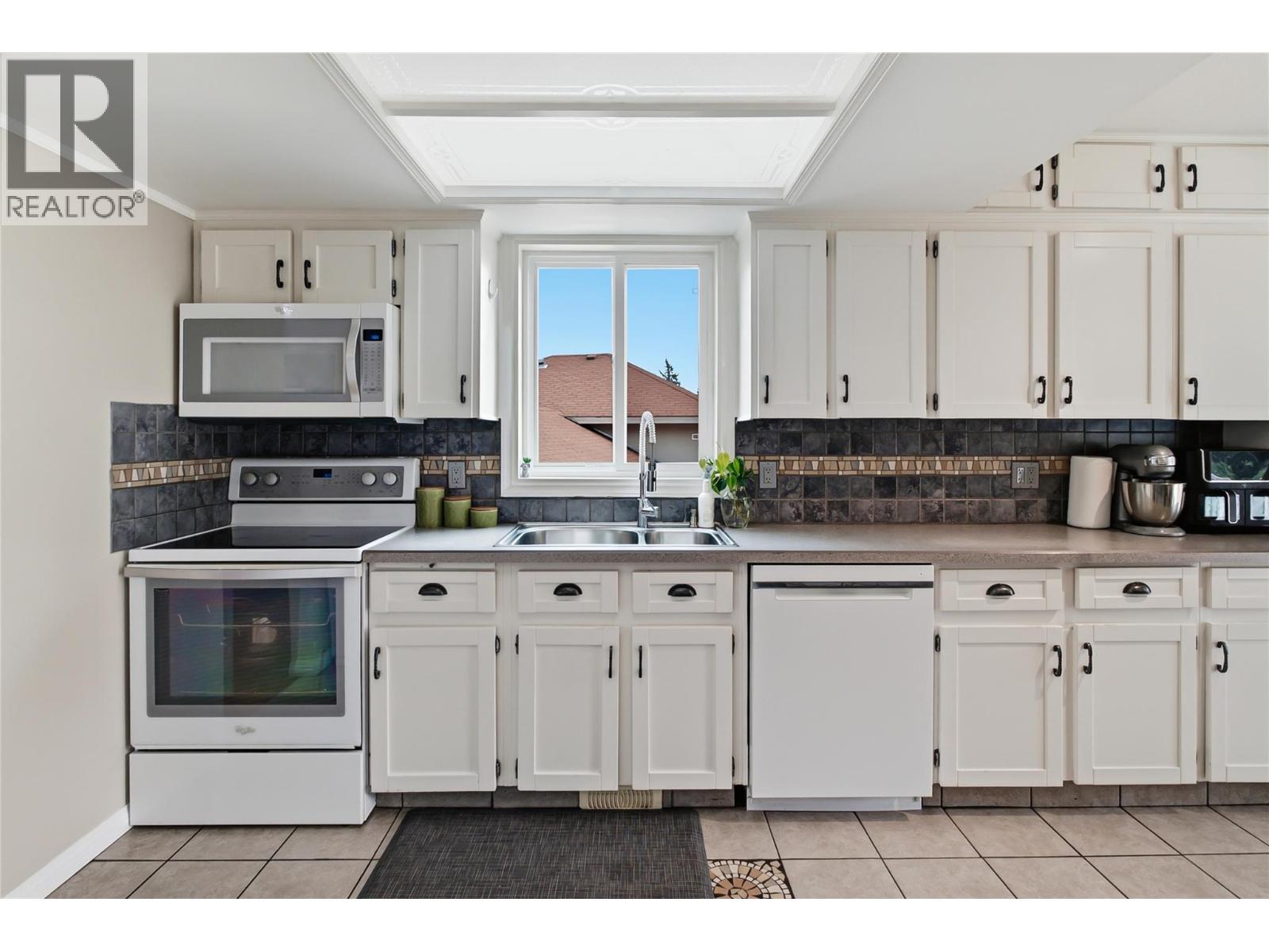 3140 Coventry Crescent