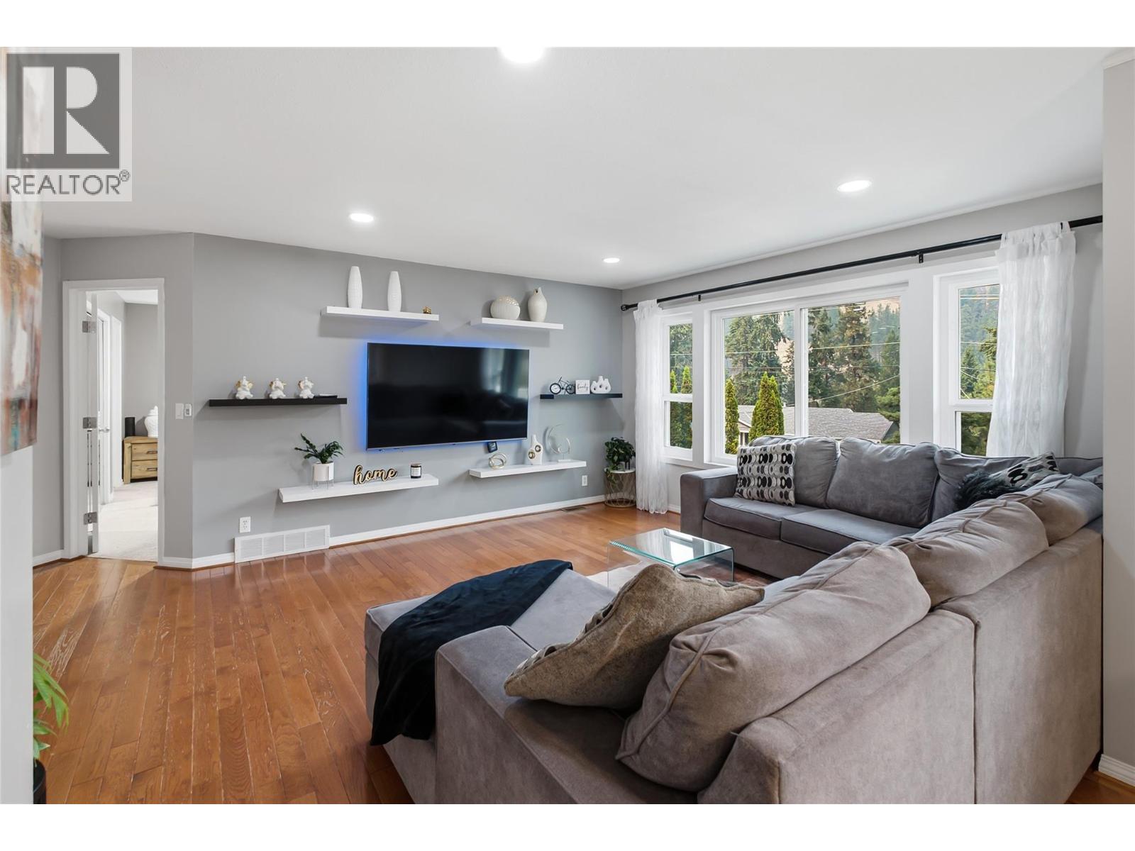 3140 Coventry Crescent