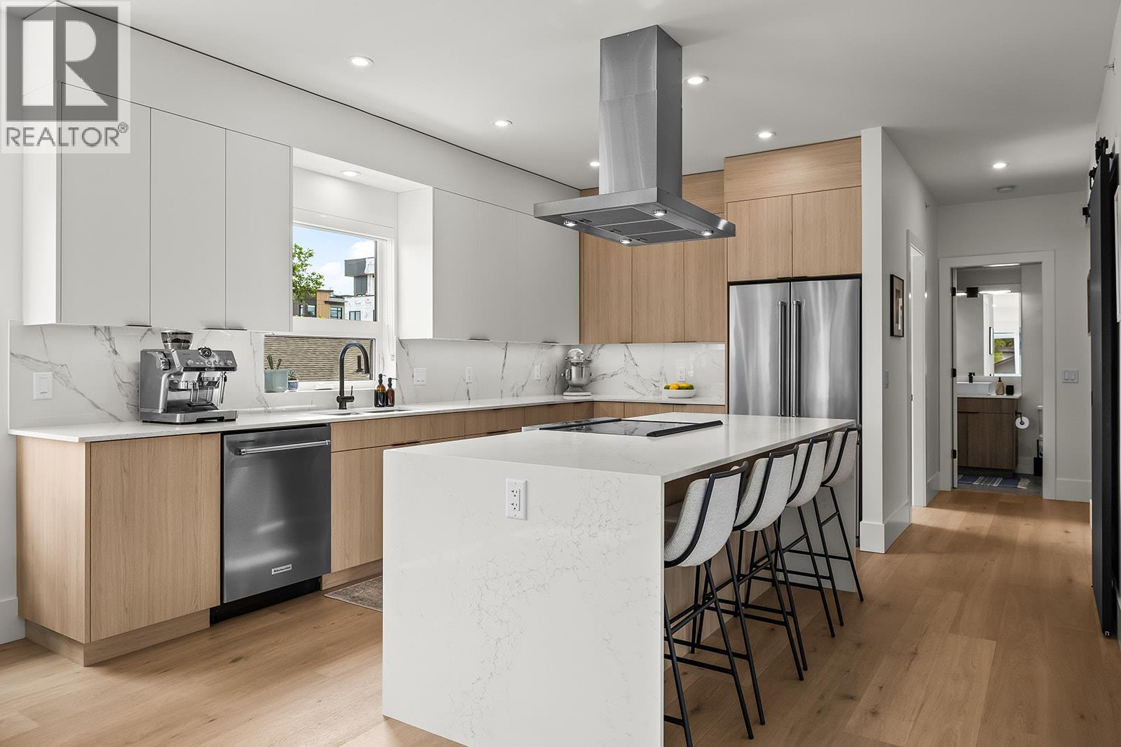 640 Wardlaw Avenue Unit# 303