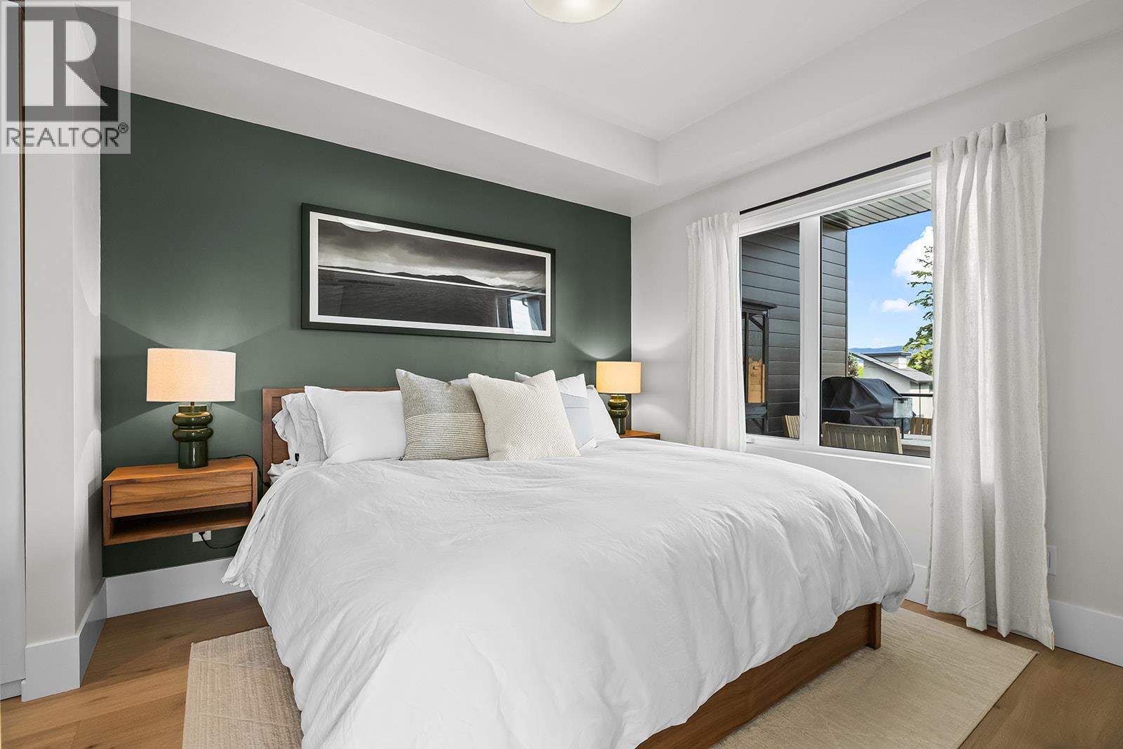 640 Wardlaw Avenue Unit# 303