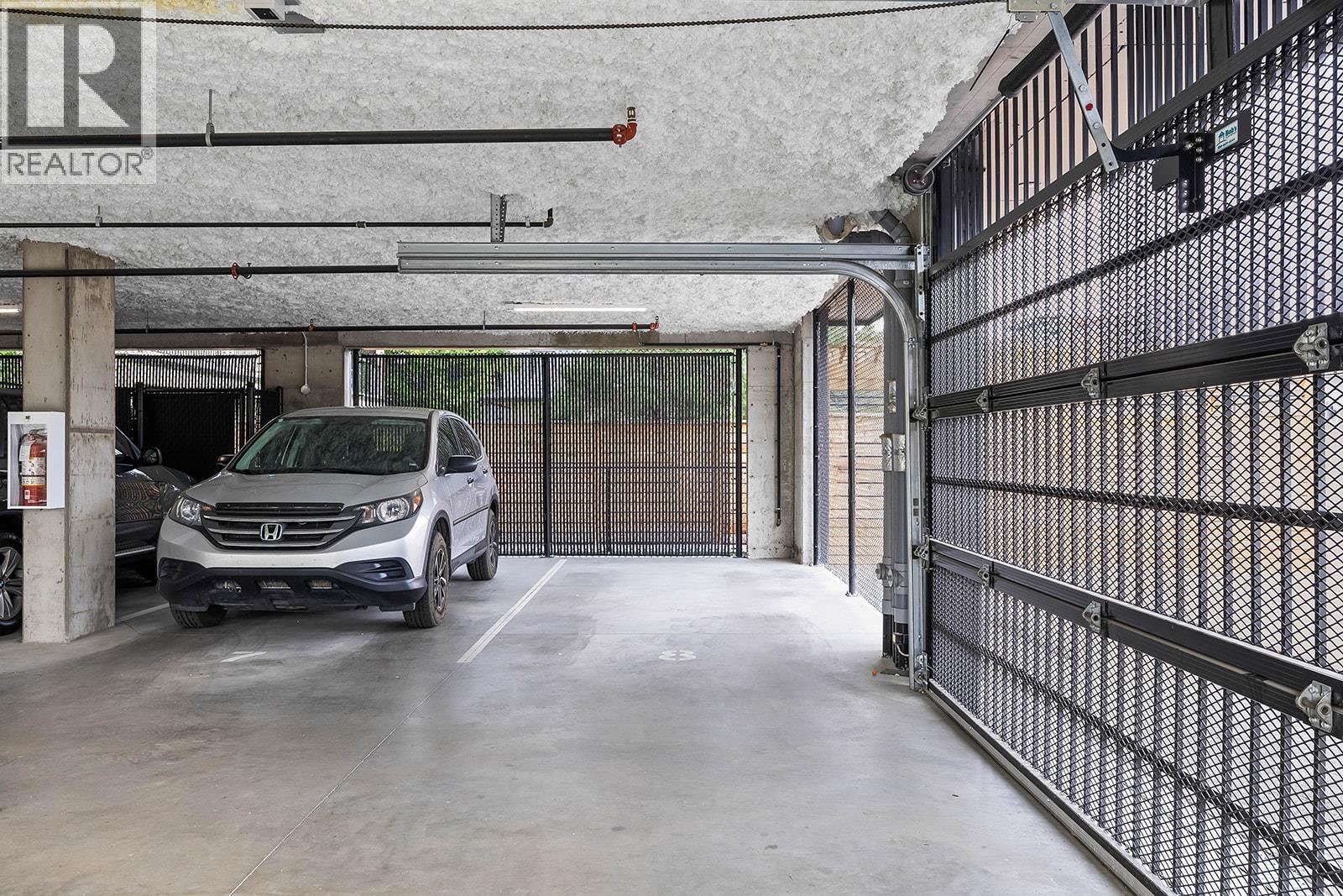 640 Wardlaw Avenue Unit# 303