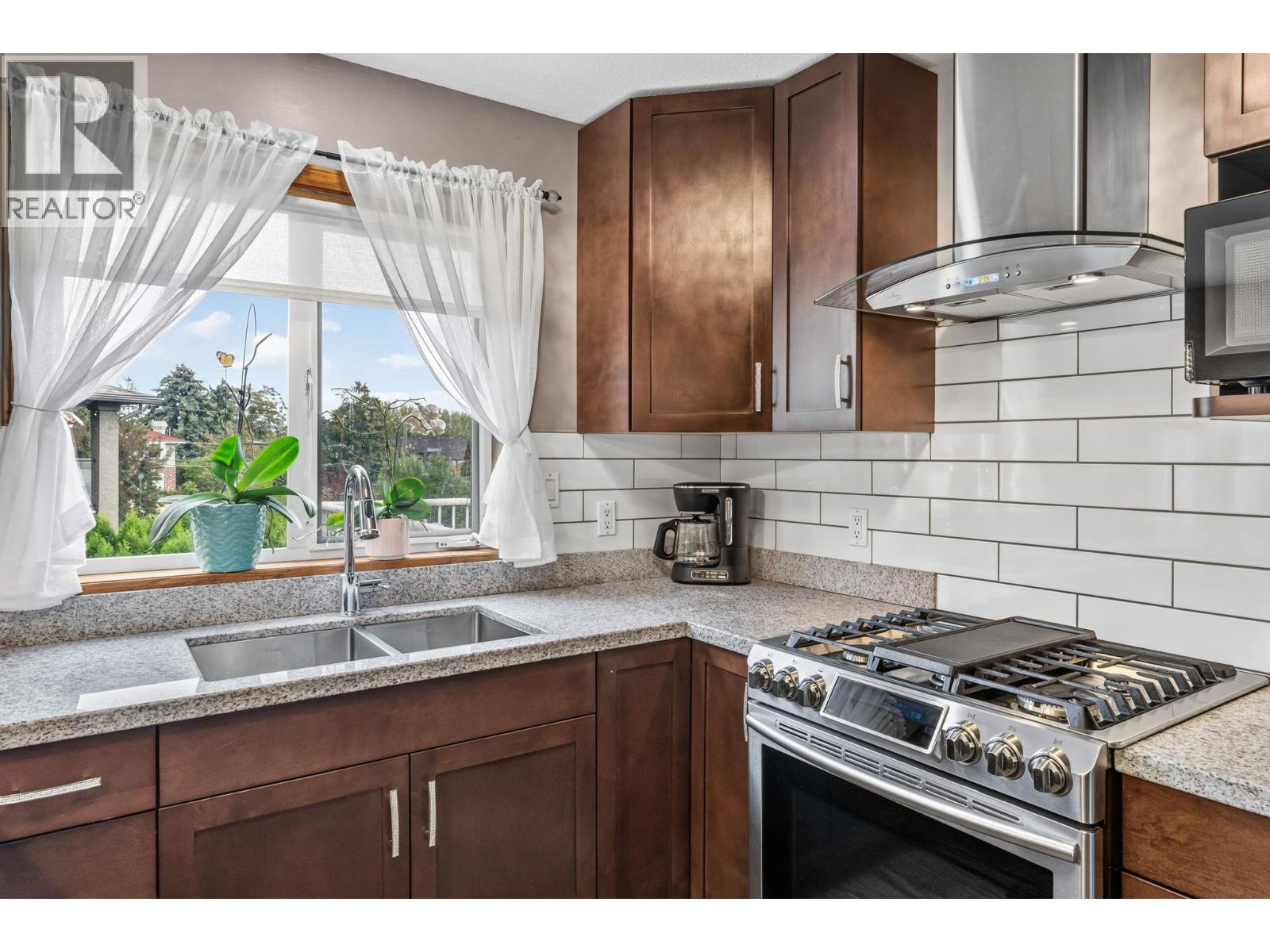 1108 Menu Road