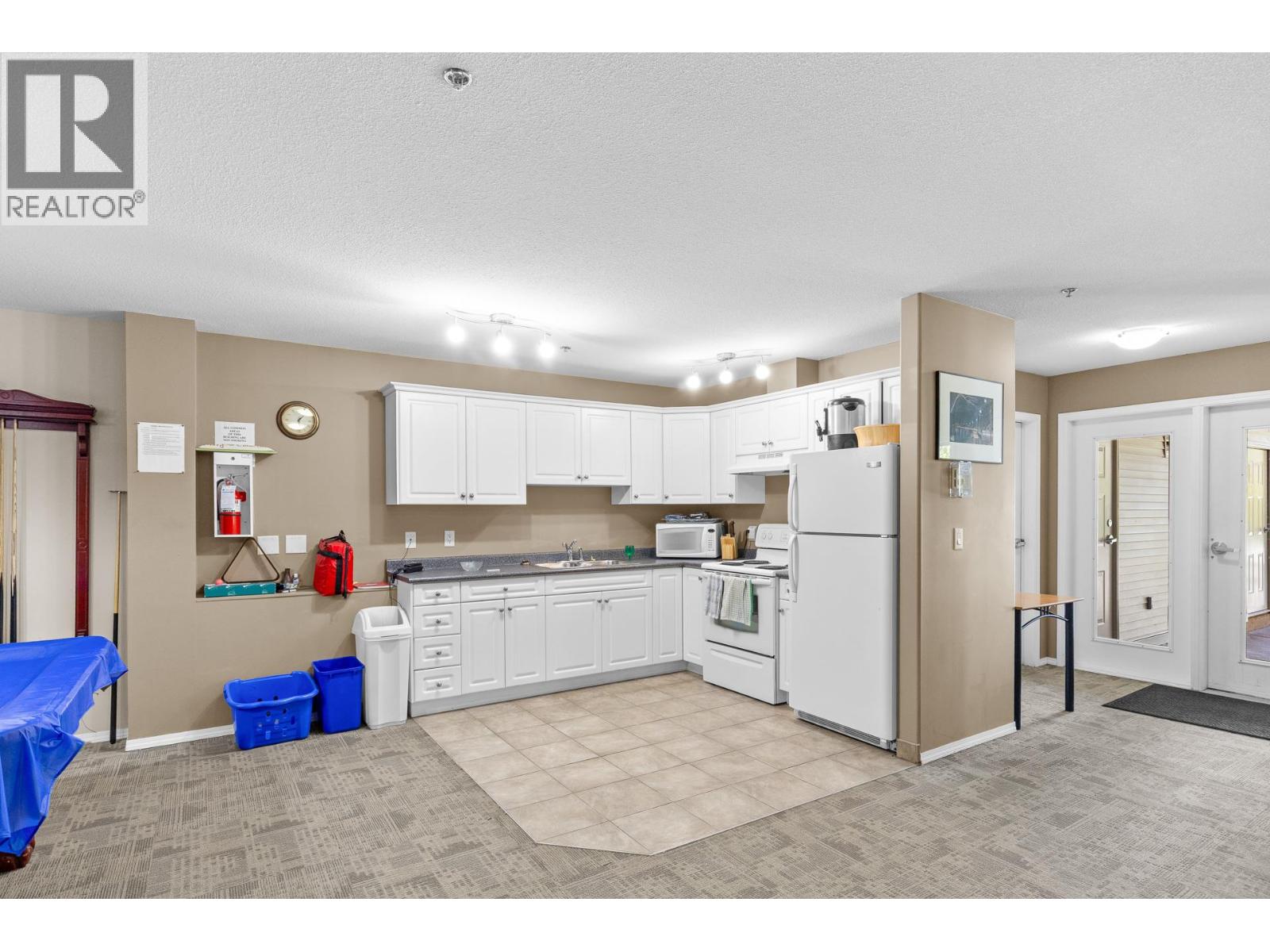 2100 Boucherie Road Unit# 10