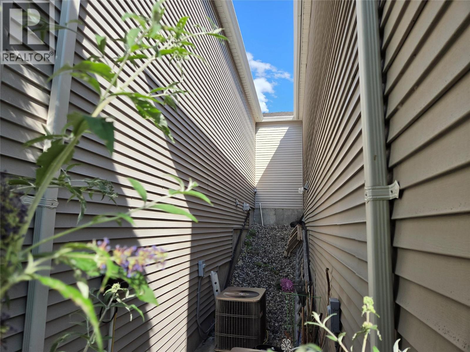2100 Boucherie Road Unit# 10