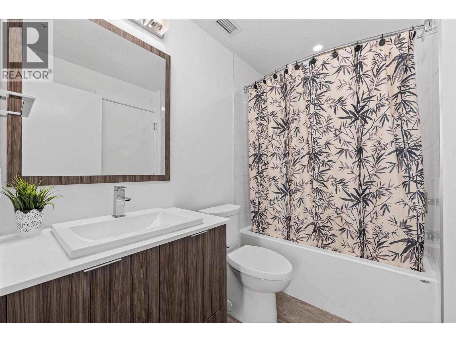 1775 Chapman Place Unit# PH06