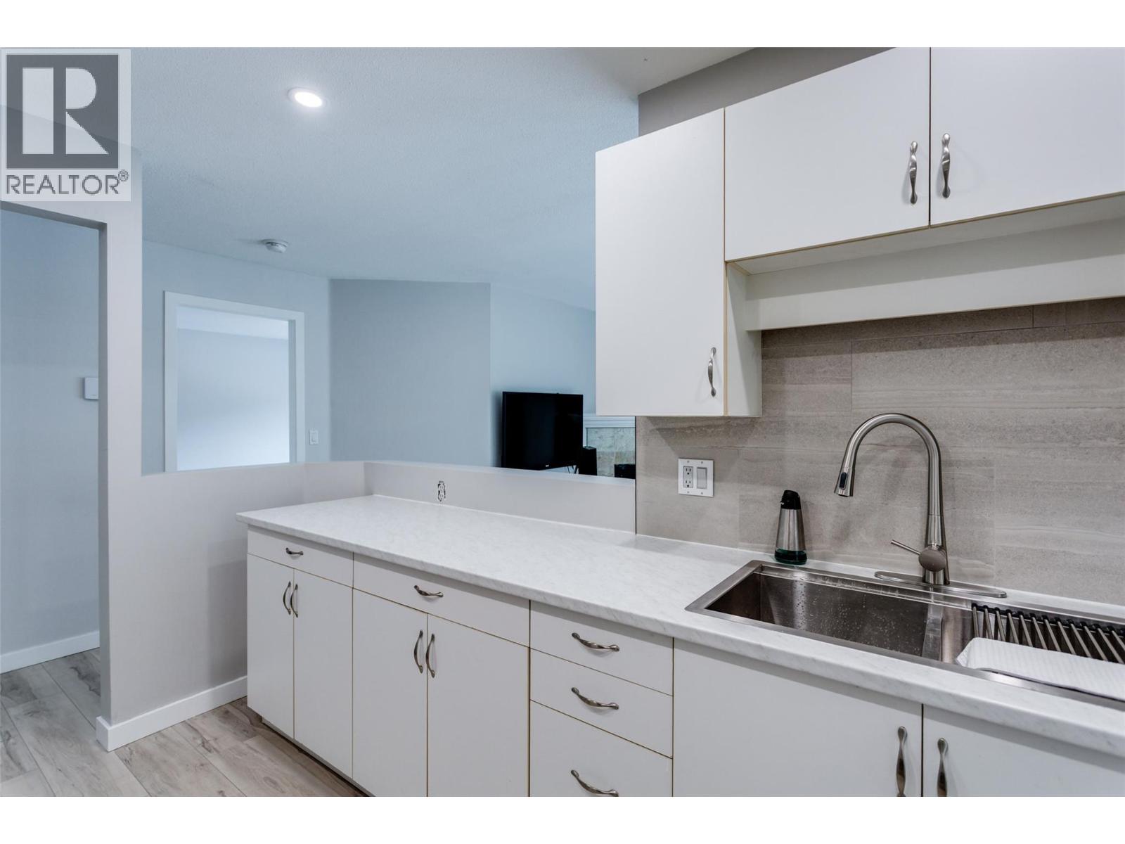 575 Doyle Avenue Unit# 101