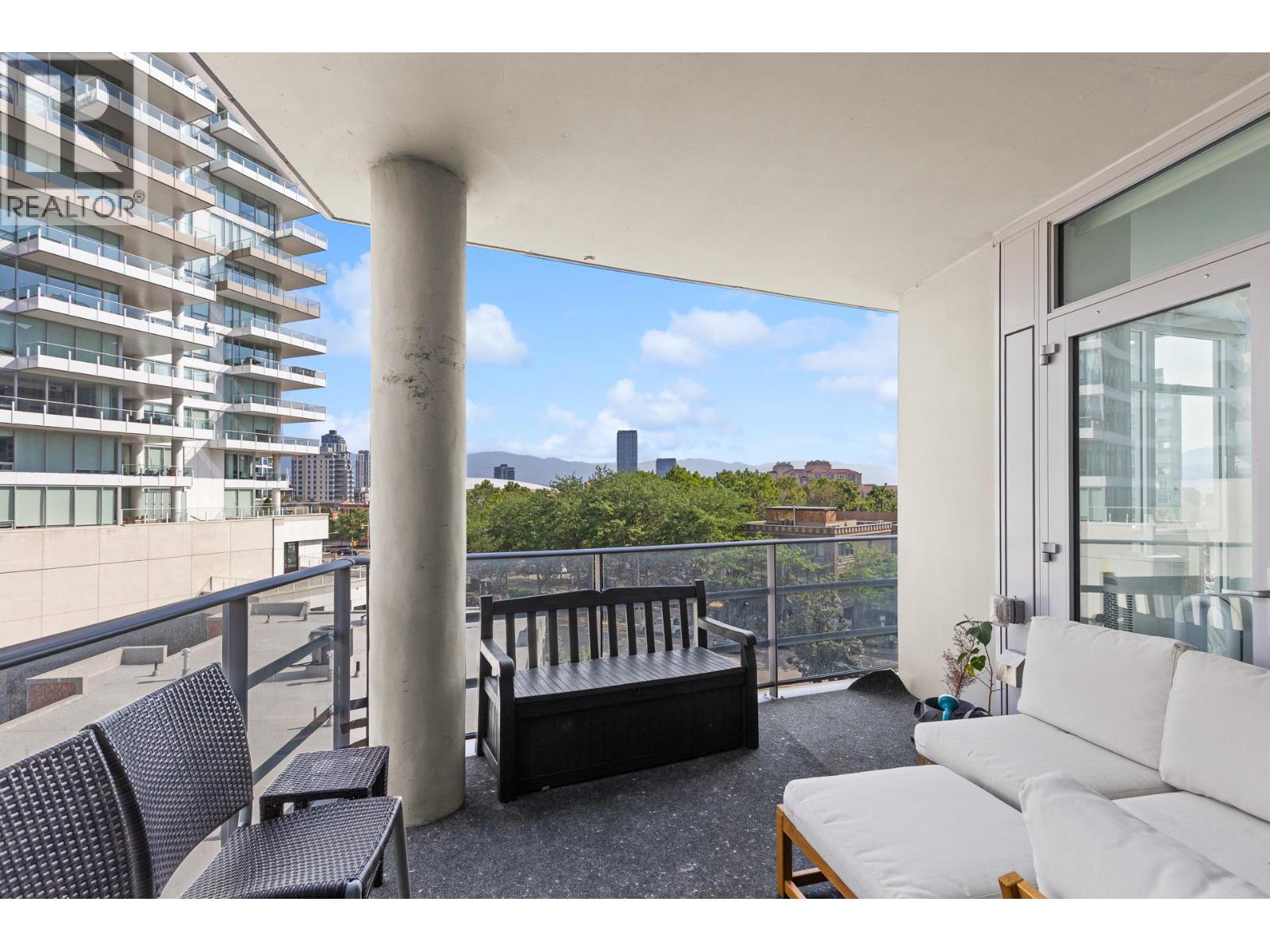1151 Sunset Drive Unit# 405