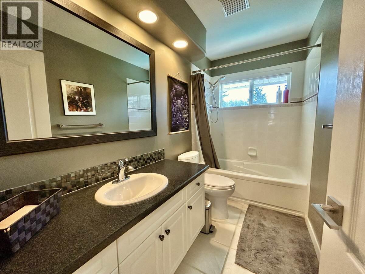 3911 Lakevale Place