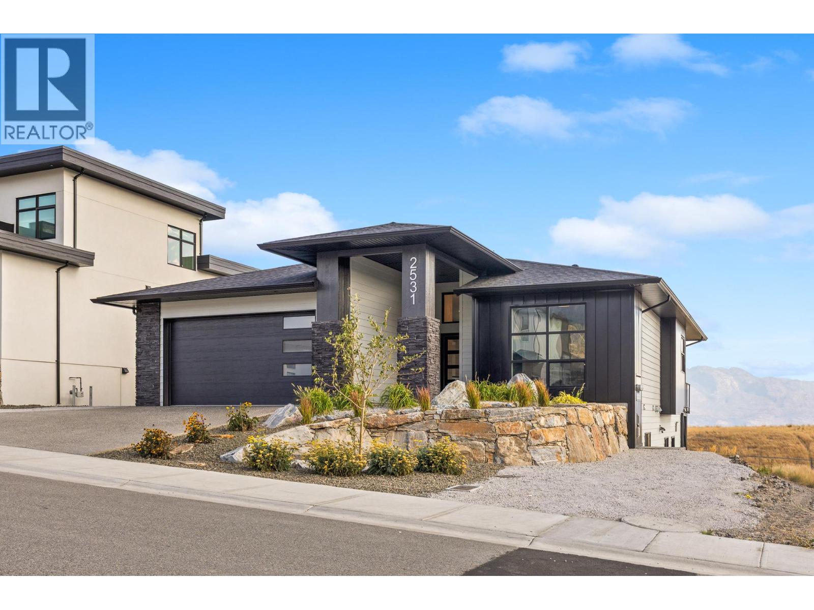 2531 Pinnacle Ridge Drive