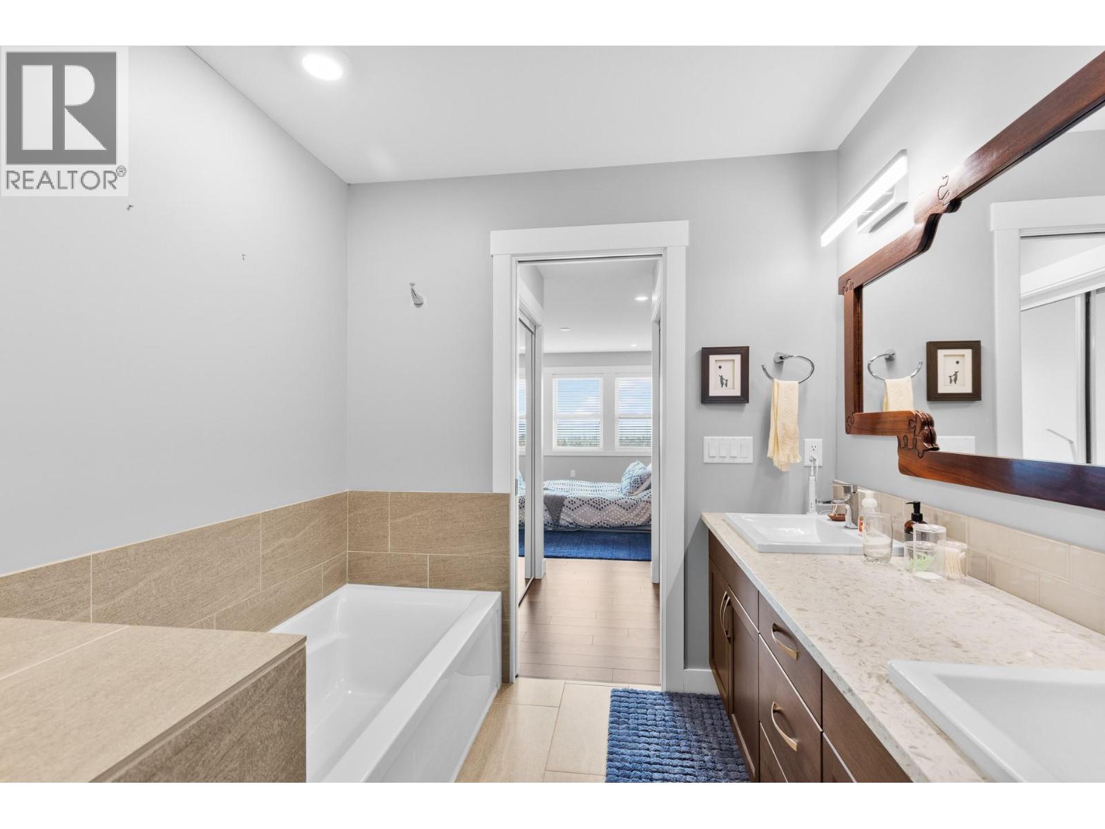 1870 Rosealee Lane Unit# 34