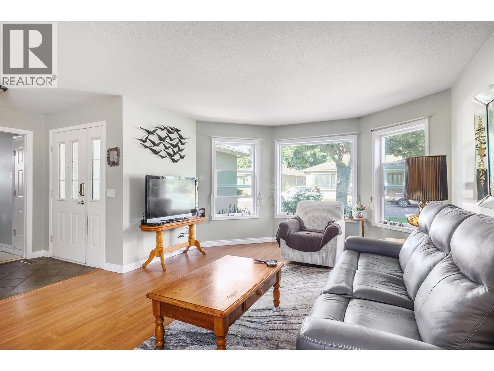 615 Glenmeadows Road Unit# 13