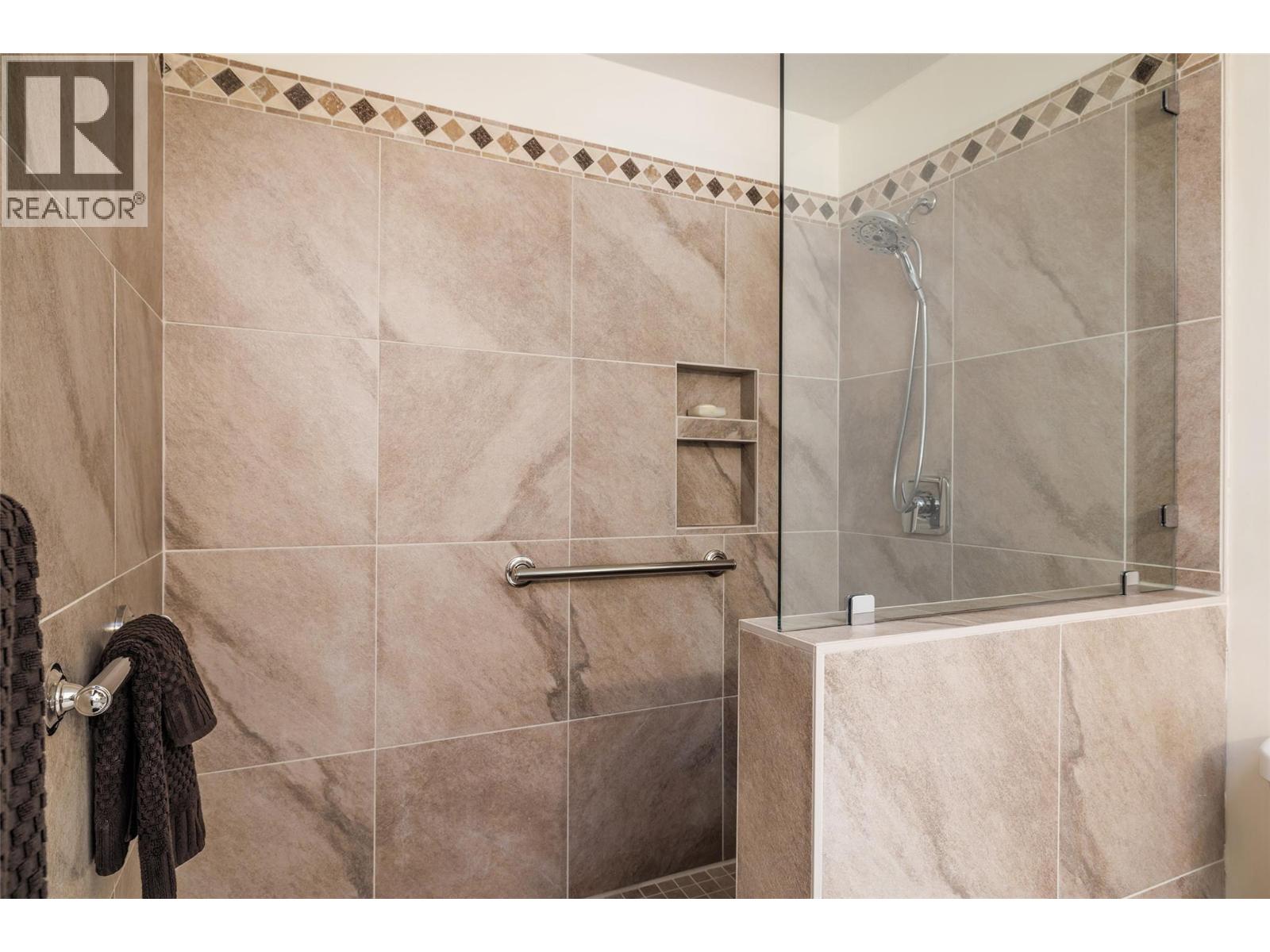 615 Glenmeadows Road Unit# 13