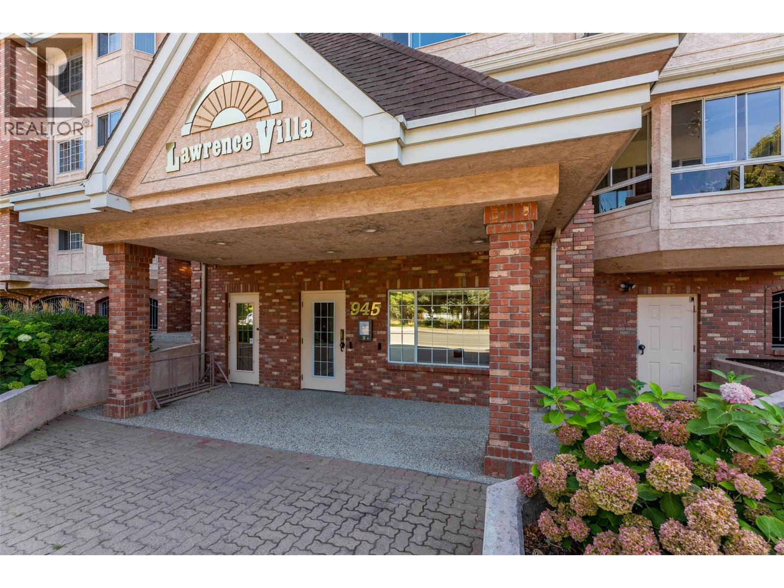 945 Lawrence Avenue Unit# 207