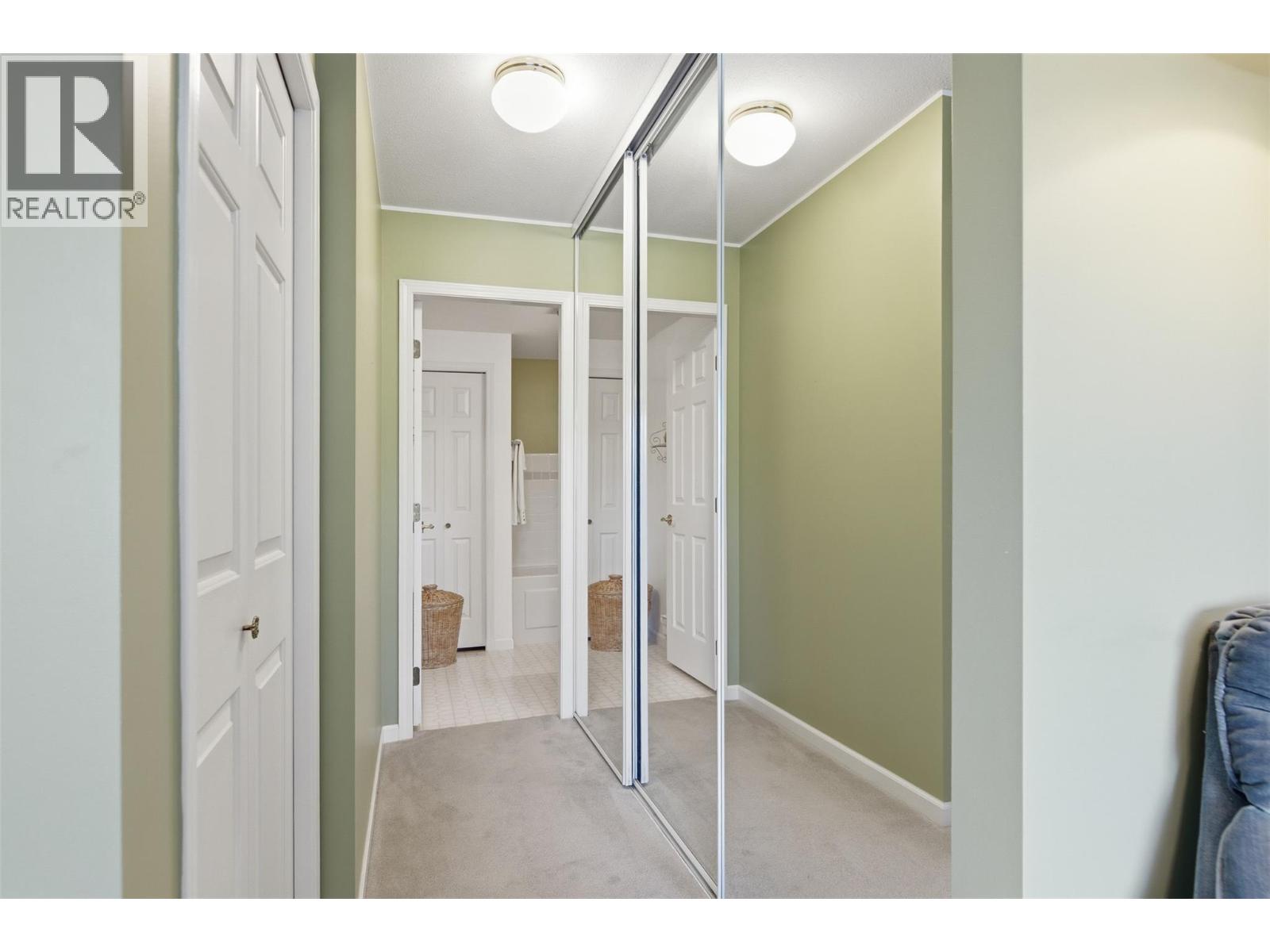 945 Lawrence Avenue Unit# 207