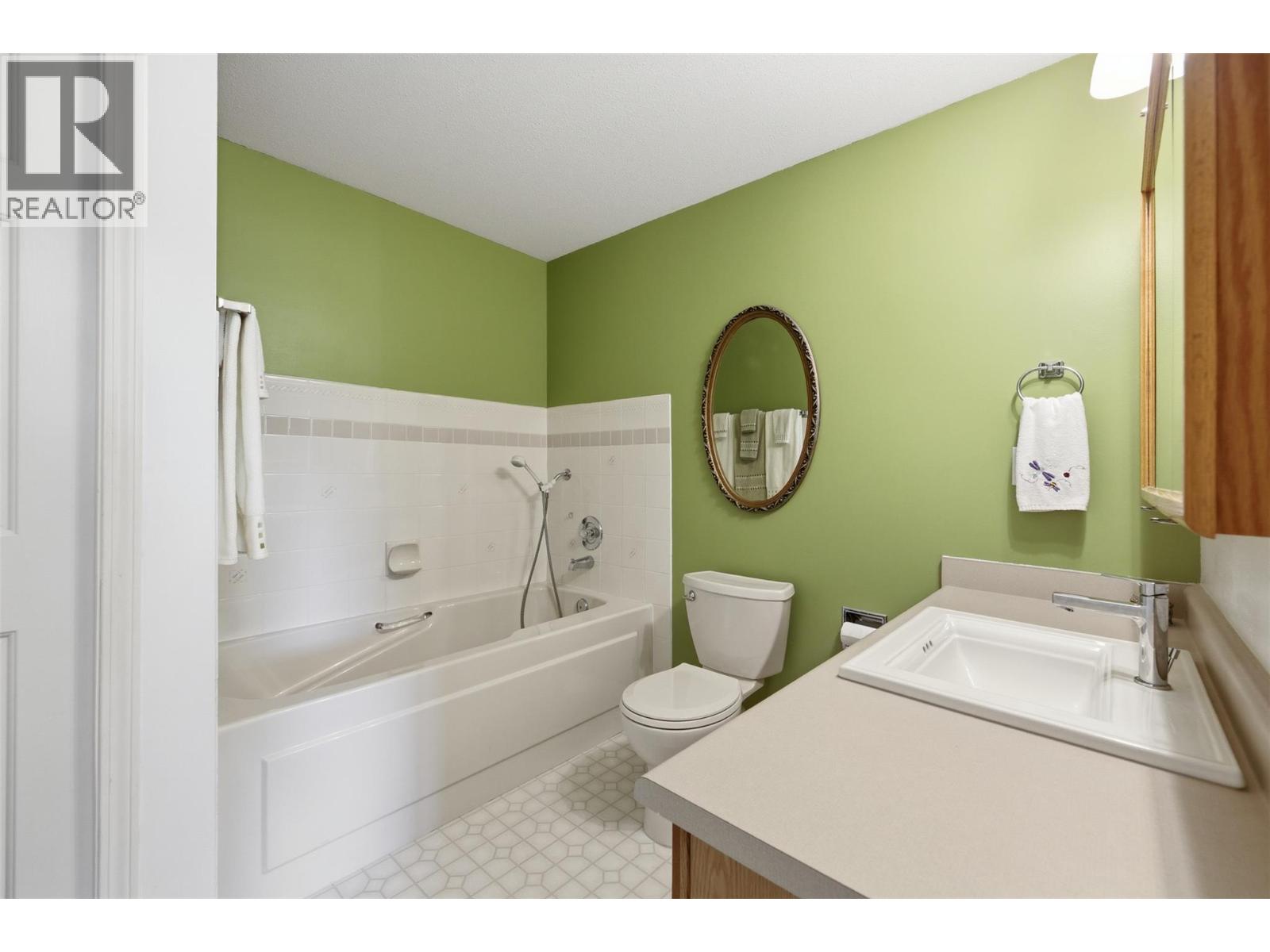 945 Lawrence Avenue Unit# 207