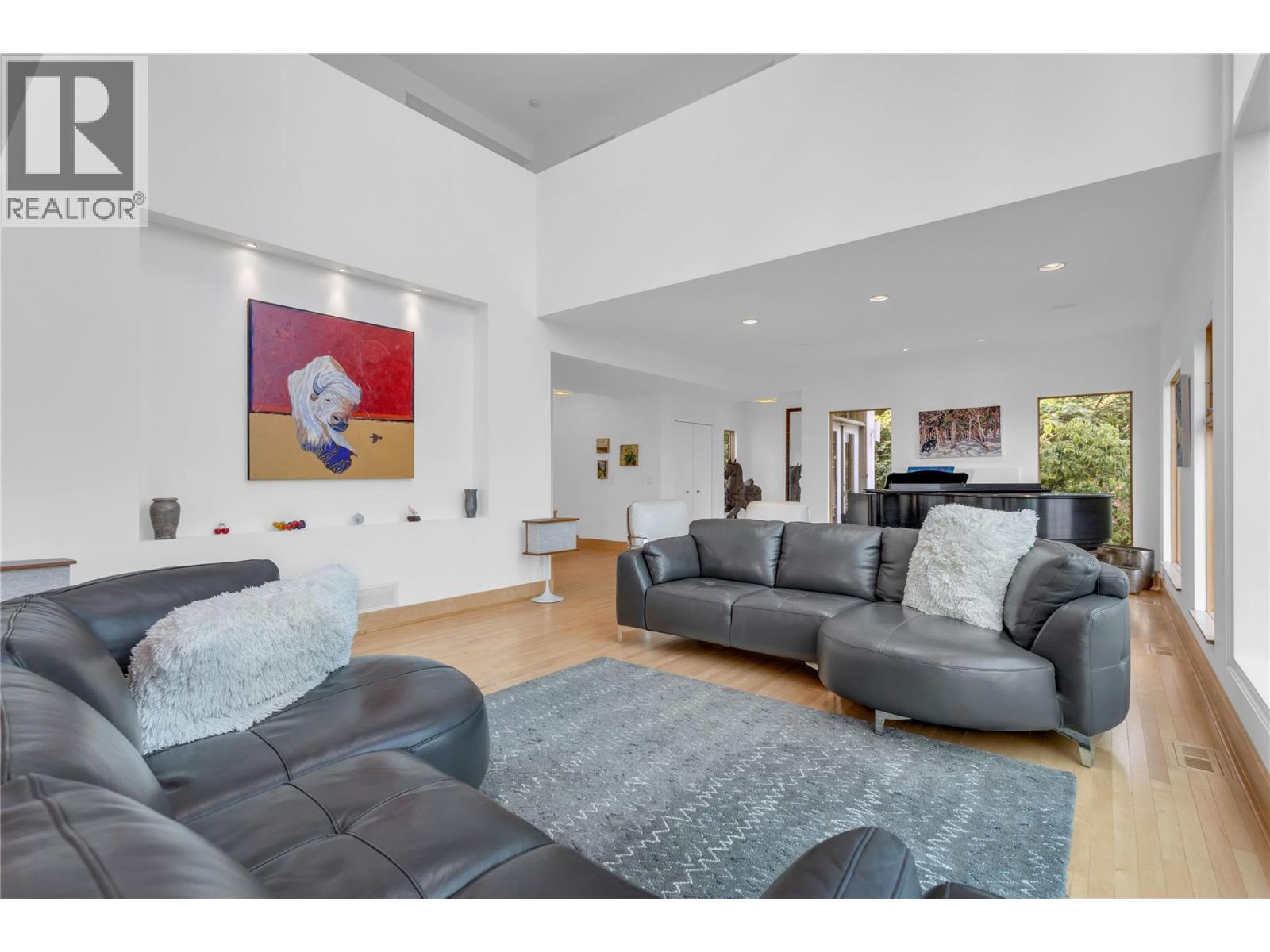 5851 Lakeshore Road