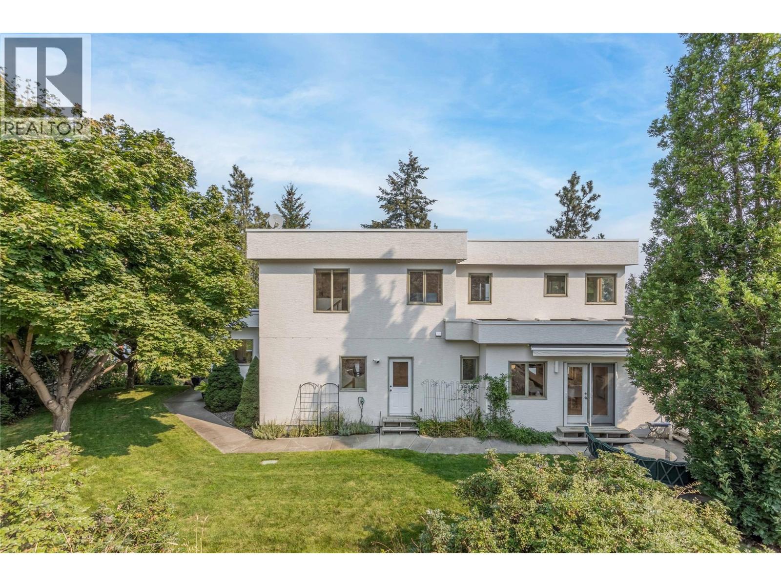 5851 Lakeshore Road