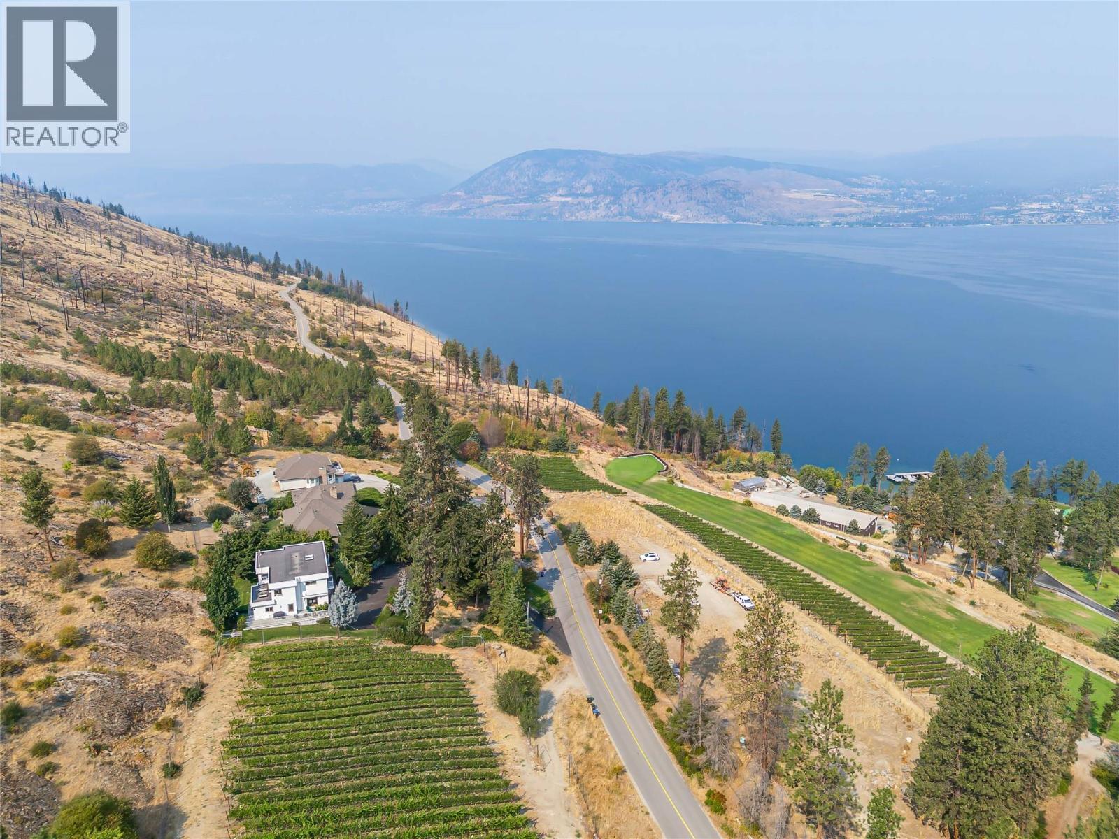 5851 Lakeshore Road