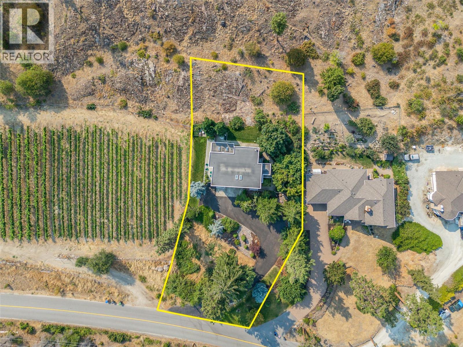 5851 Lakeshore Road