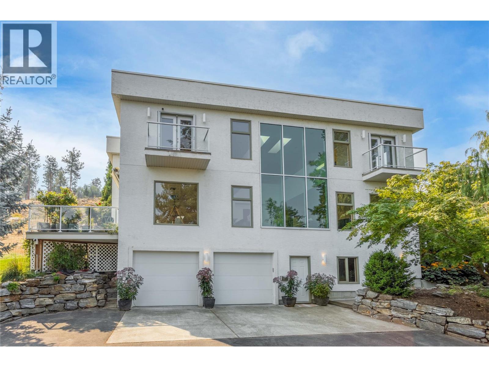 5851 Lakeshore Road