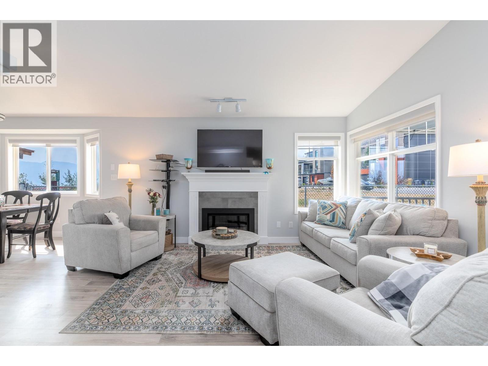 3689 Morningside Drive