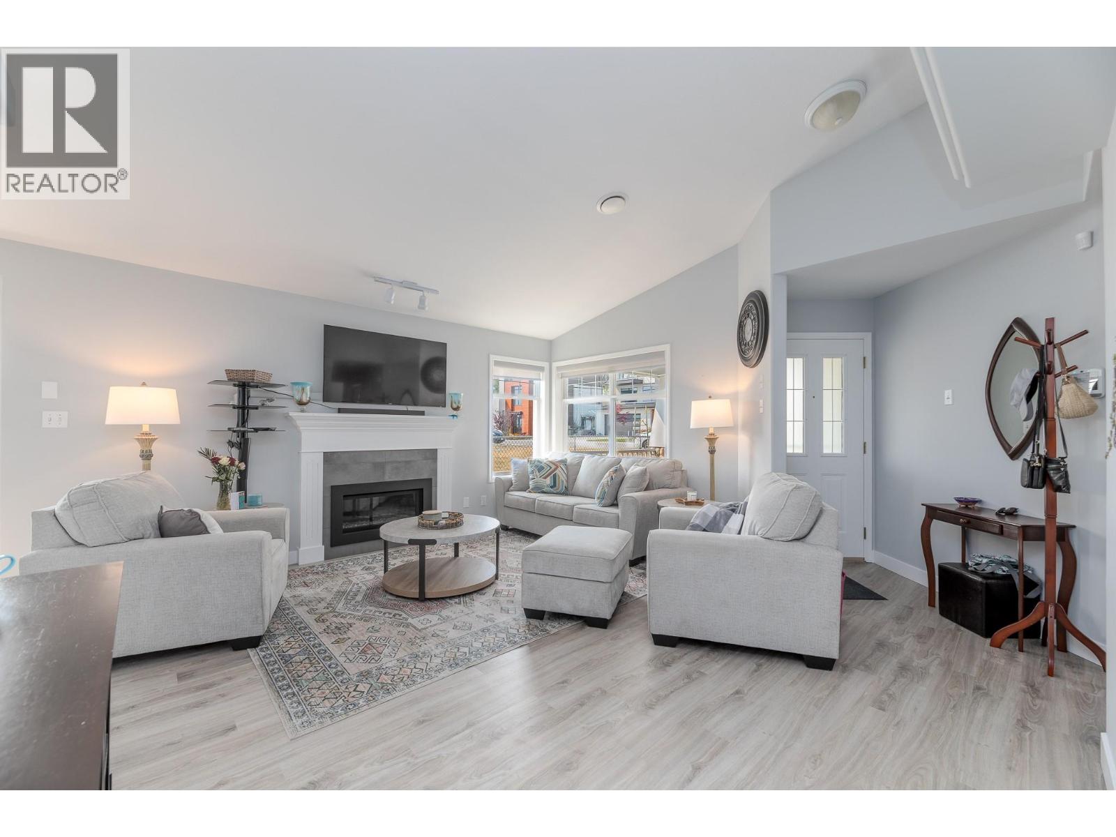 3689 Morningside Drive