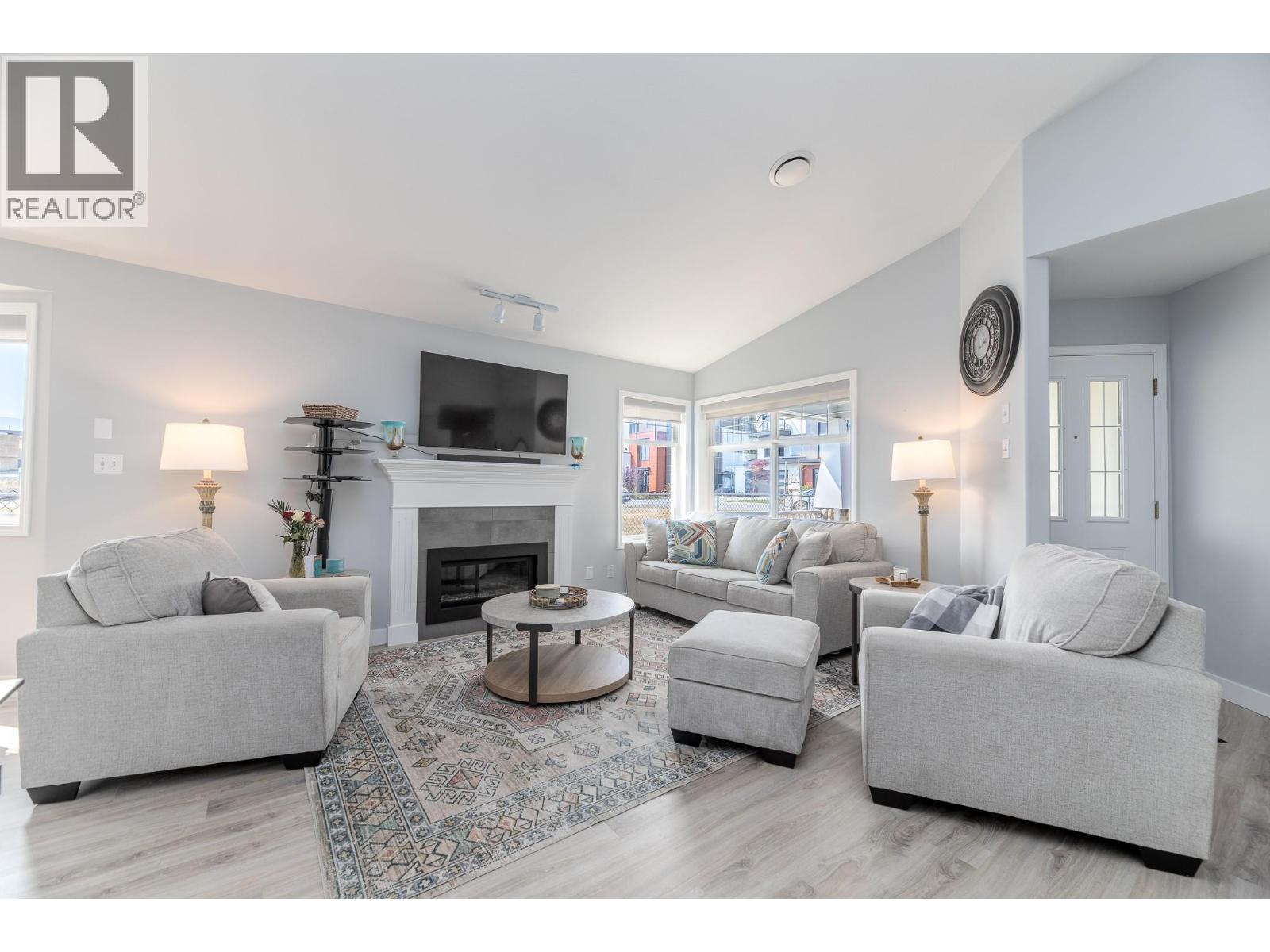 3689 Morningside Drive