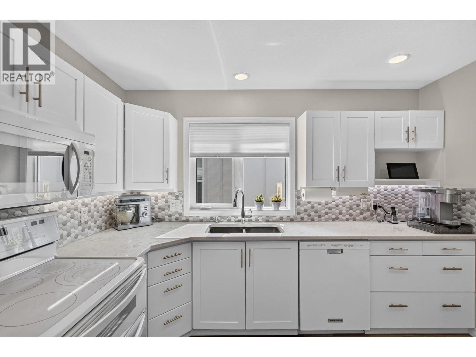 1260 Raymer Avenue Unit# 467