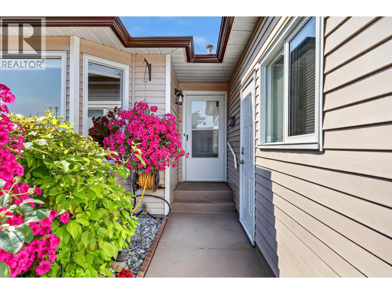 1260 Raymer Avenue Unit# 467