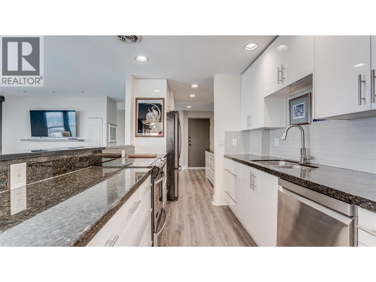 737 Leon Avenue Unit# 1401