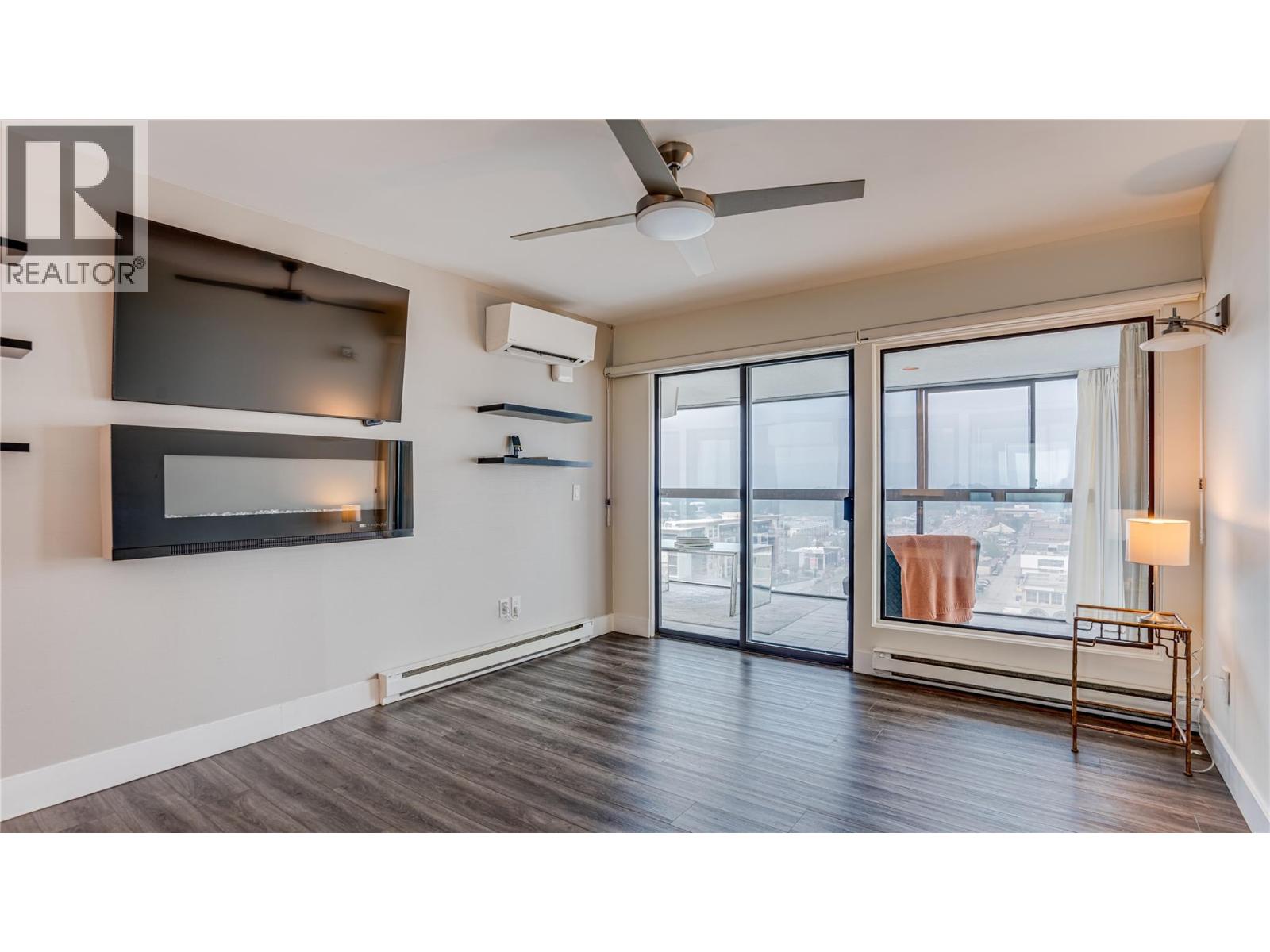 737 Leon Avenue Unit# 1401