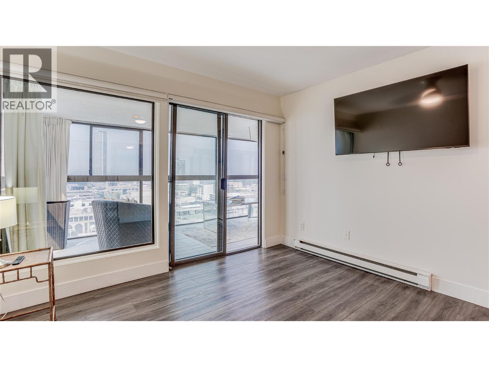 737 Leon Avenue Unit# 1401
