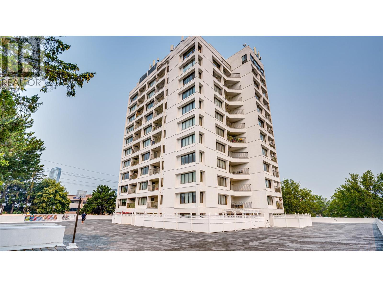 737 Leon Avenue Unit# 1401