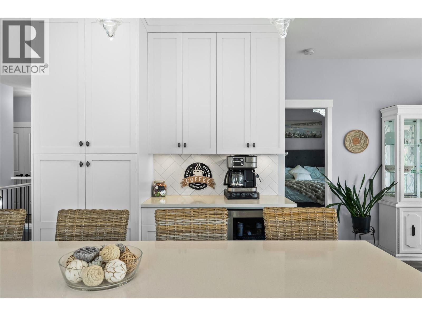 2180 Sunview Drive