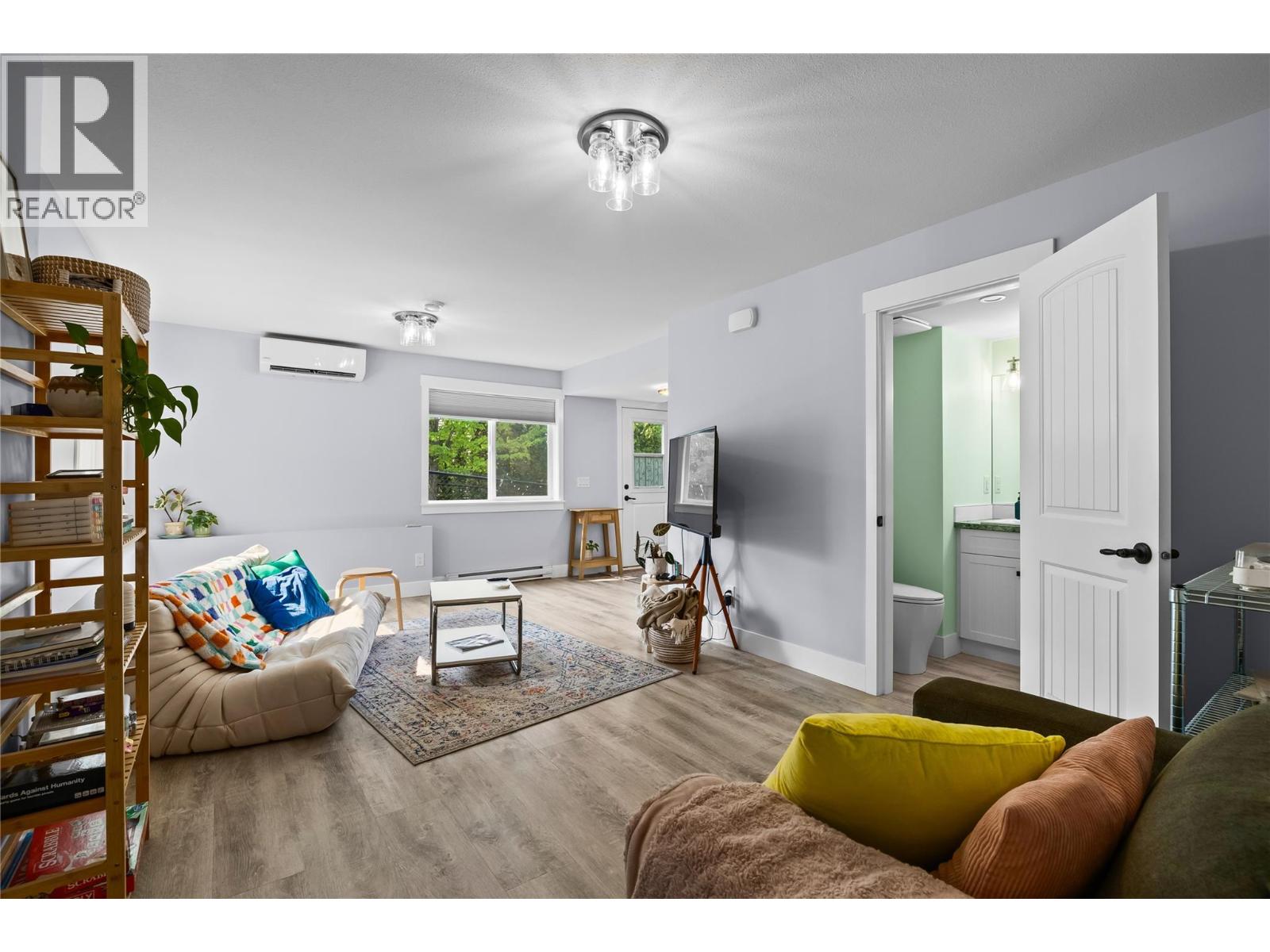 2180 Sunview Drive